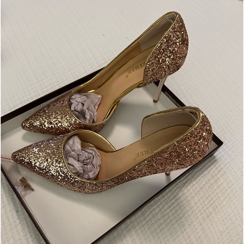 New never worn heels - Picture 6 of 10